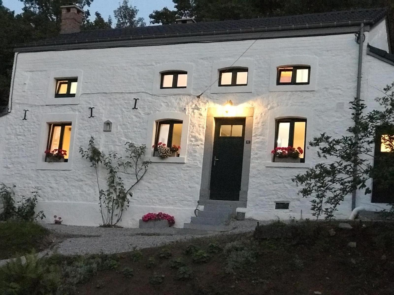 La Petite Maison Blanche Wanze Екстериор снимка